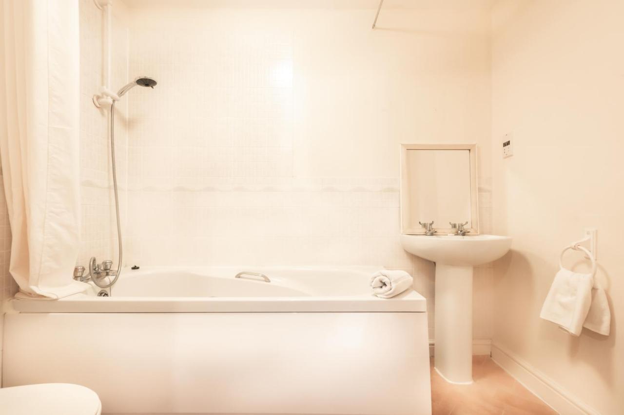 Best Price! 2 Bed City Centre - 4 Single Beds Or 2 Super King, Smart Tvs, Sofa Bed & Free Secure Parking Southampton Exteriér fotografie